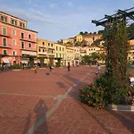 Due Torri 3* Порт-Аццурро