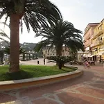Отель Due Torri Порт-Аццурро
